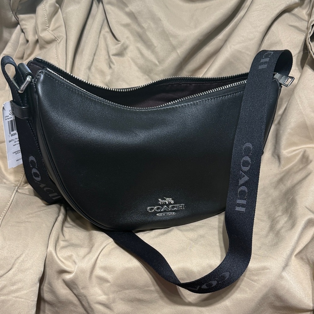 *BRAND NEW* Coach PACE Leather Shoulder Bag. Never been used!!